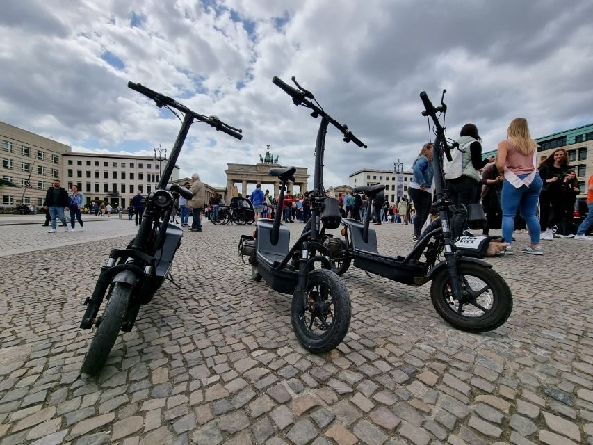 2-H Berlin: Top Sights Guided E-Scooter Tour - Two hours of Berlin icons on two wheels