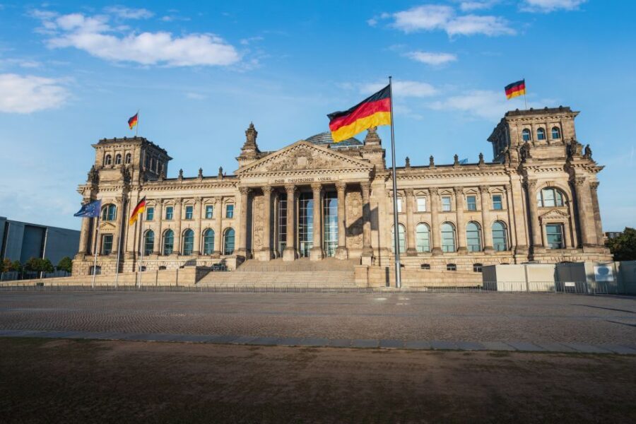 Berlin: 3-H Top Sights Guided E-Scooter Tour - Price and logistics: is $88 good value?