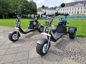 Berlin: 3-Hour Guided Small Group Fat Tire E-Scooter Tour - Meeting point and your first 10 minutes: get comfortable fast