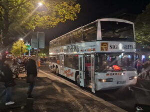 Berlin: Bus Tour by Night with Live Commentary - Where the Tour Starts: Kurfürstendamm at Night