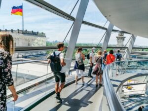 Berlin: Government Quarter Tour and Reichstag Dome Visit - Meeting Points and the 3-Hour Timeline You Can Count On