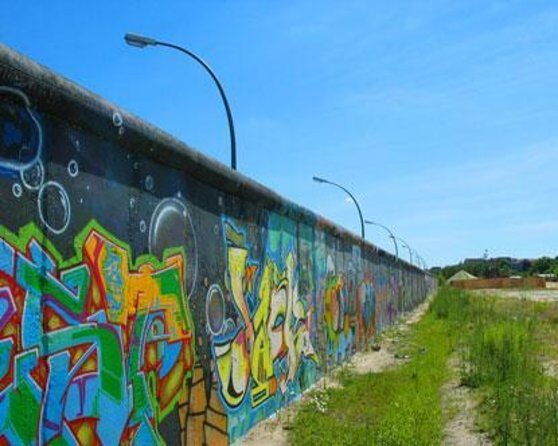 Berlin Highlights Sightseeing Bike Tour in Small Groups - Key highlights worth getting excited about
