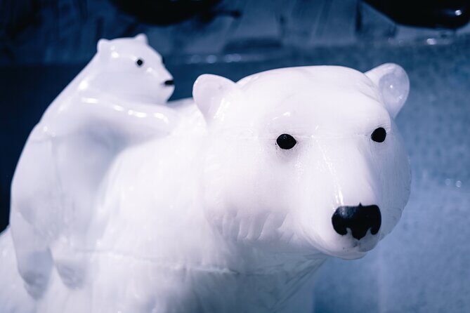 Berlin Icebar Experience Including 3 drinks - Location at Spandauer Str. 2: Easy to Plug Into a Berlin Day