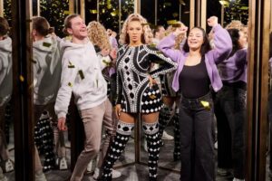 Berlin: Madame Tussauds Happy Hour Ticket - Getting to Madame Tussauds by Brandenburger Tor