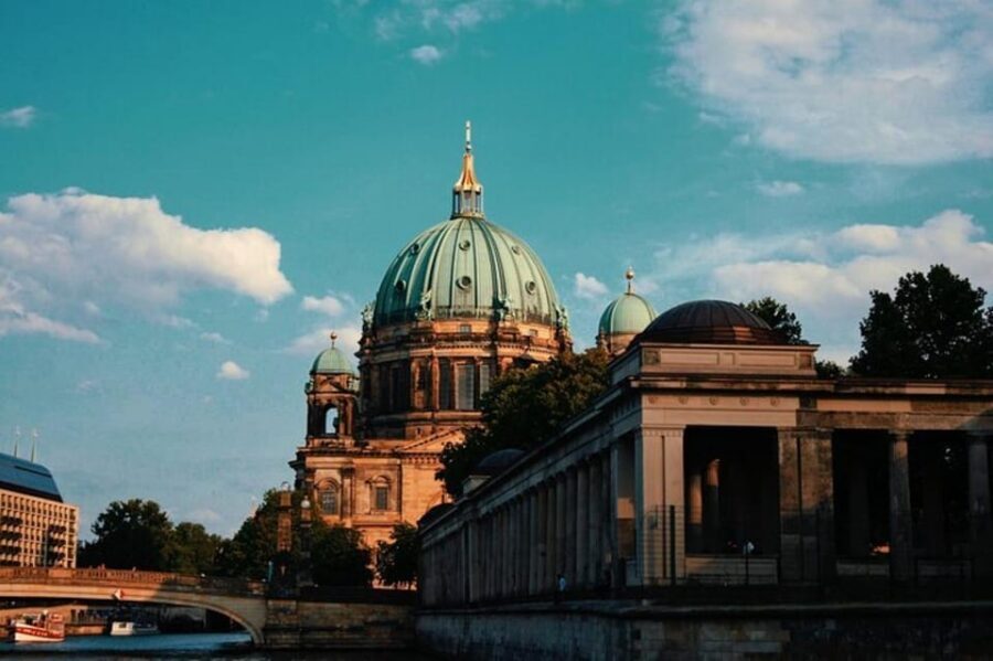 Berlin : Must-see attractions Walking Tour - Value for $44: what you’re actually paying for