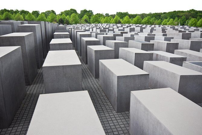 Berlin on Your Own - Deluxe Round Trip from Warnemünde Port - FAQ