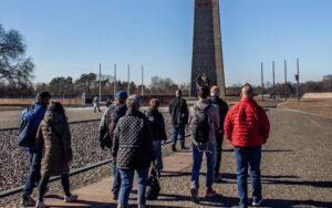 Berlin: Sachsenhausen Concentration Camp Museum Tour - The walk to the memorial: time to shift gears