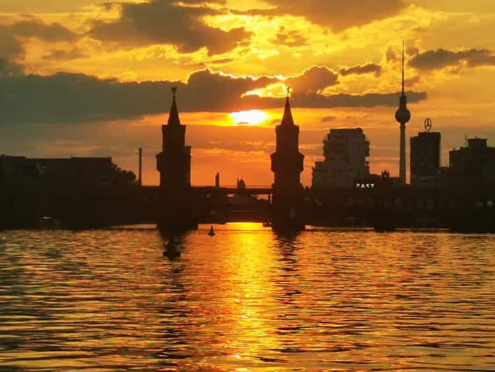 Berlin: Solar Powered Sunset Catamaran Cruise & Audio Guide - Solar-Powered Sunset Cruise: Why the Spree feels different here