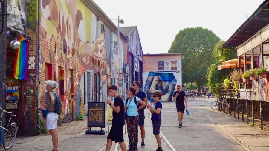 Berlin: Vegan Food & Cultural Walking Tour in Friedrichshain - Lunch, Coffee, and What the Included Meals Add Up To