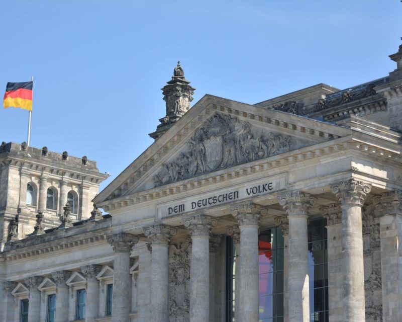 Explore Berlin Tour: History and Highlights - Starting at Ebertstraße 24: Hopfingerbräu and the Brandenburg Gate Area