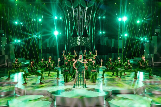 FALLING | IN LOVE Grand Show at Friedrichstadt-Palast Berlin - Jean Paul GAULTIER + Swarovski: costumes and shine that earn the ticket price