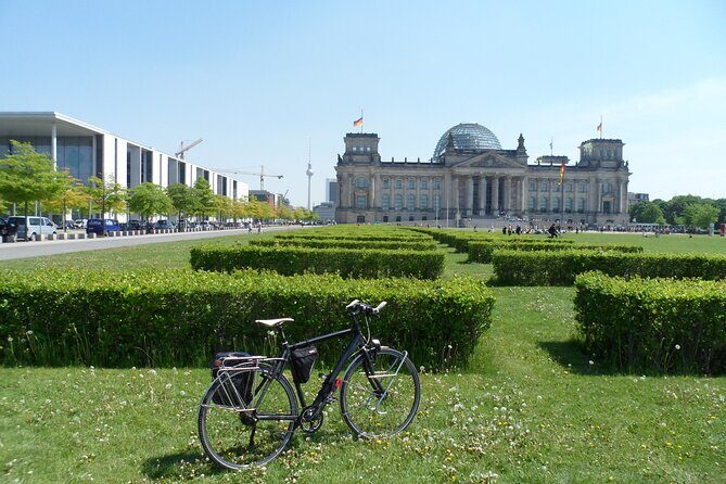 Half-Day Guided Bike Tour of Central Berlin's Highlights - Beyond the headline monuments: synagogues, train stations, and older buildings