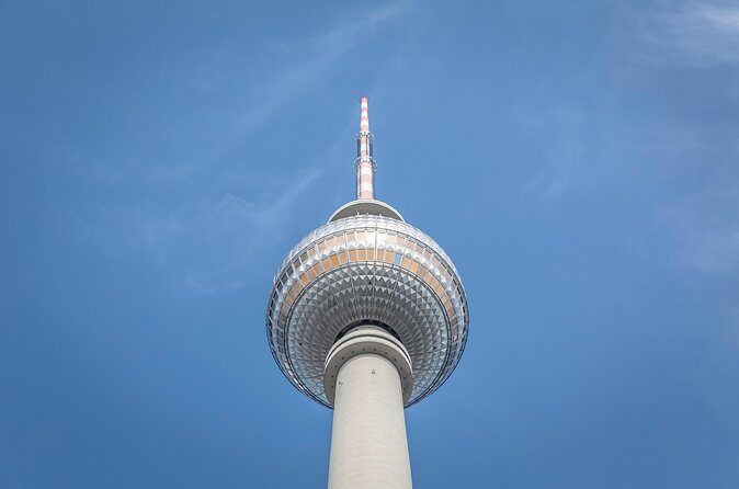 Individual city tour Berlin for max. 8 persons - Federal President’s seat and a palace-style Berlin