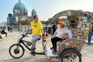 Rickshaw Sightseeing City Tours Berlin - Rikscha Tours - Pickup near Brandenburg Gate (and the 2 km rule)