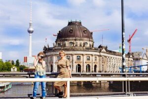 The History of Berlin: WWII PRIVATE Walking Tour With Locals - From the New Synagogue to the Palace of Tears: border reality, not just landmarks